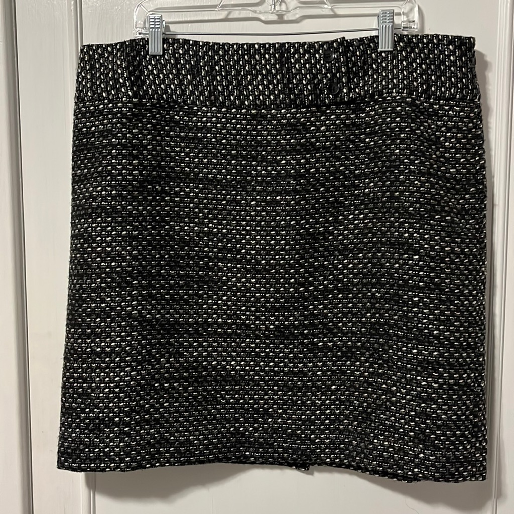 Ann Taylor Black And White Skirt